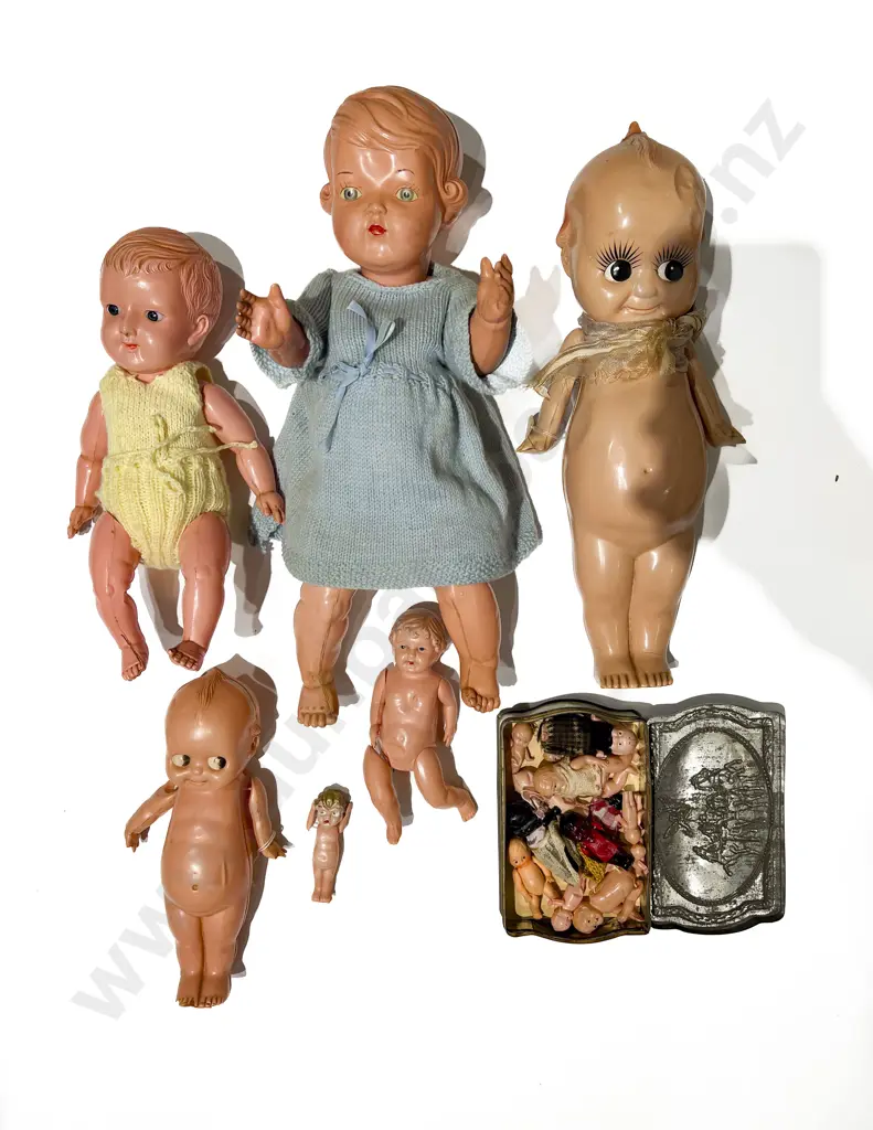 Qty of Antique Dolls Image 1++
