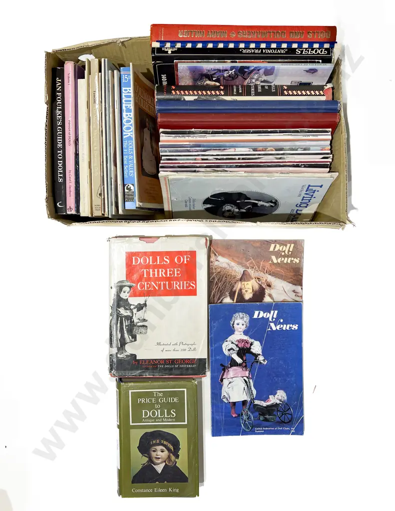 Quantity Doll Collecting Reference Books Image 1++