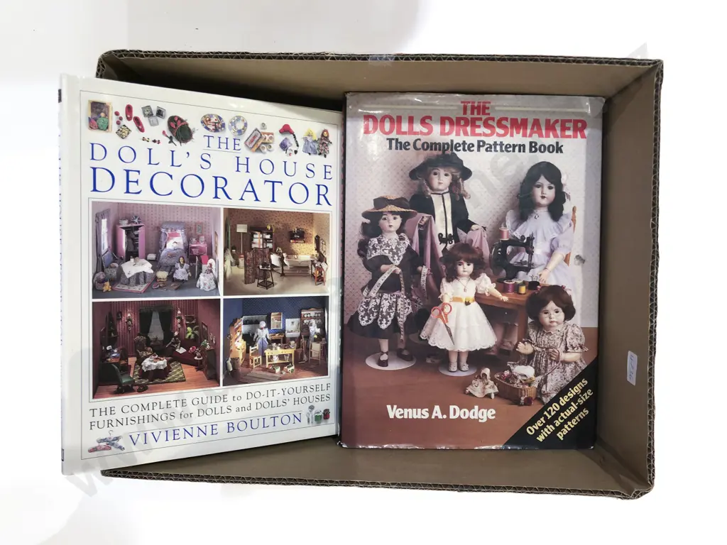 Quantity Doll Collecting Reference Books Image 1++