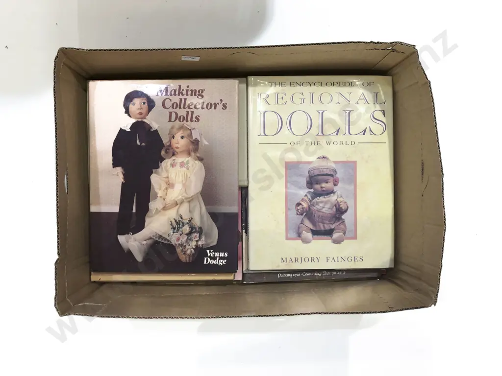 Quantity Doll Collecting Reference Books Image 1++