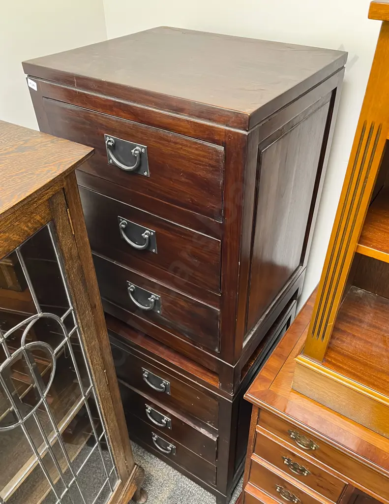 Pair of Bedside Drawers Image 1++