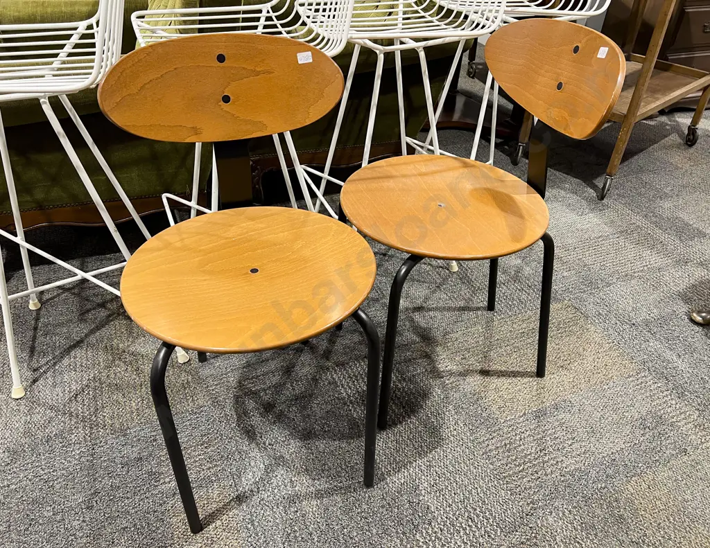 Pair of Modern Circular Seated Chairs Image 1++