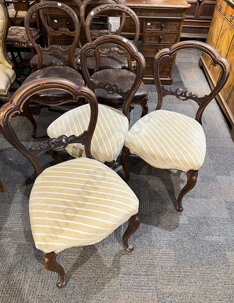 Three Balloon Back Dining Chairs Image 1++