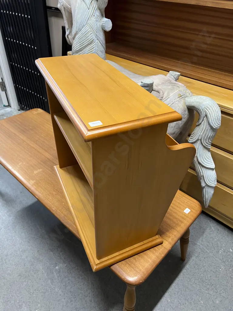 Rimu Occasional Table Image 1++