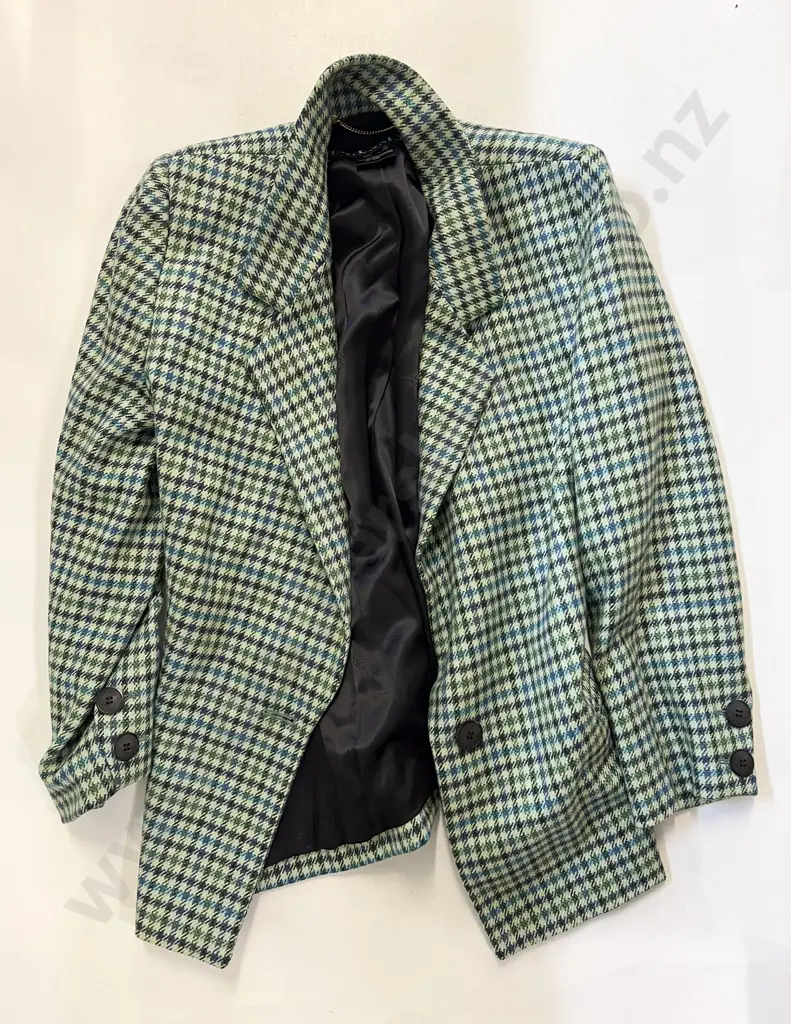 Quantity of Assorted Vintage Clothing incl Jacket Furs etc Image 1++