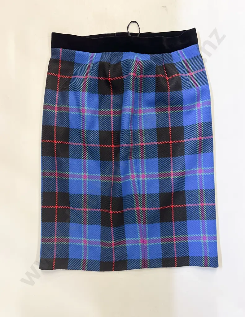 Quantity of Assorted Vintage Clothing incl Jacket Furs etc Image 1++