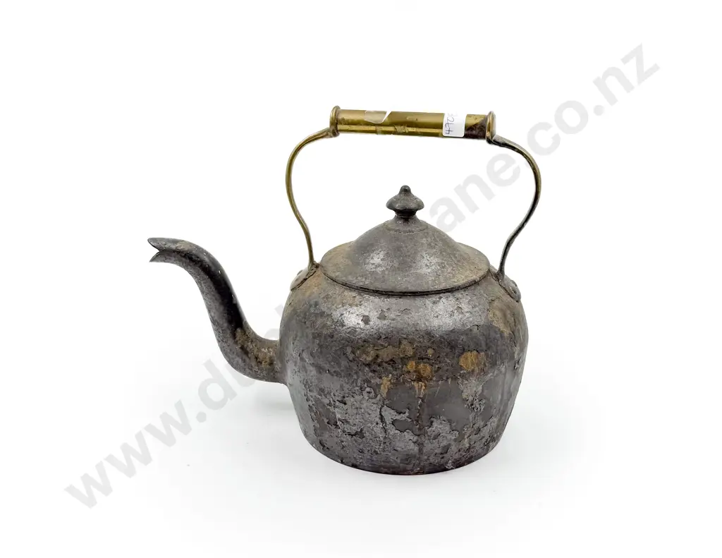 Vintage Cast Iron Teapot Image 1++