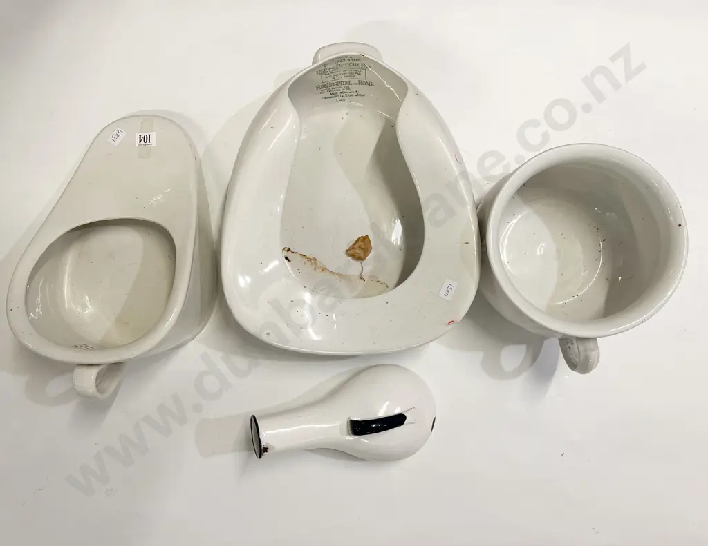 Three Vintage Ceramic Potties & Other Image 1++