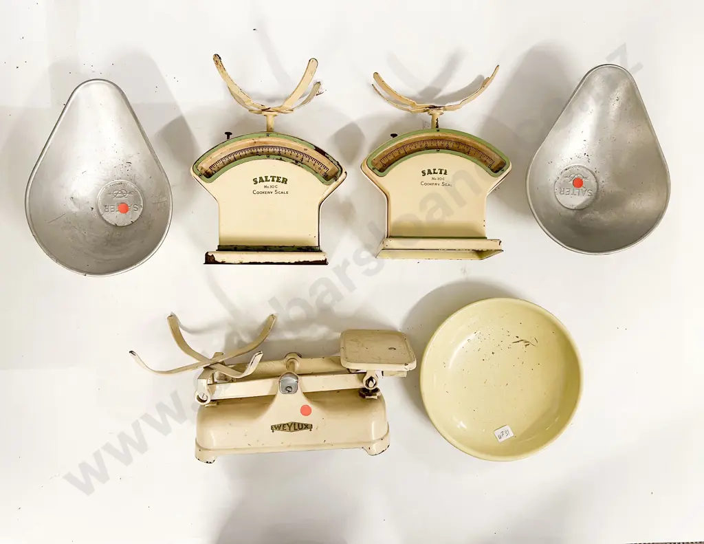 Vintage Nursery Scale with Pair of Salter Scales & Other Scale Image 1++
