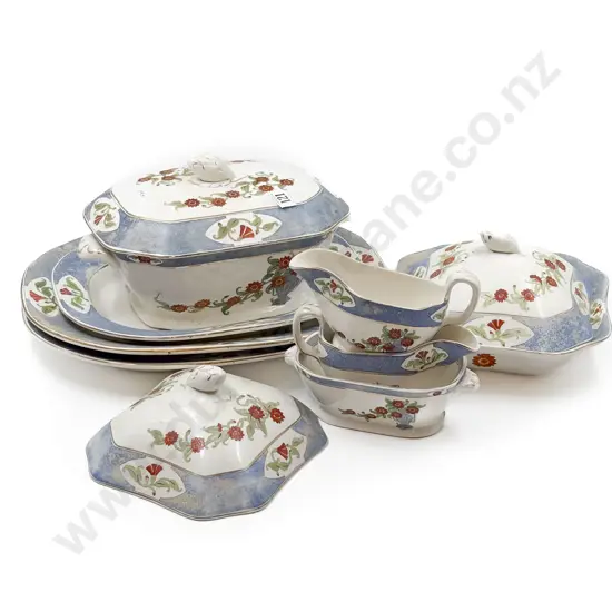 Small Quantity of Bristol Ware Dinner China