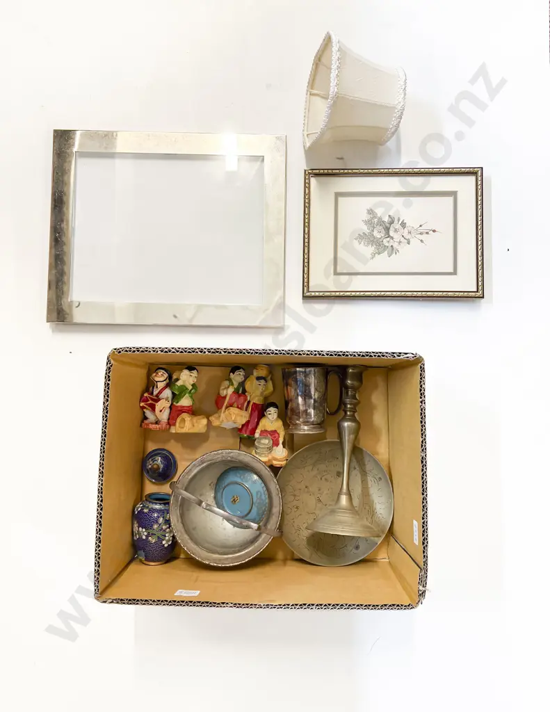 Small Quantity of Assorted Image 1++