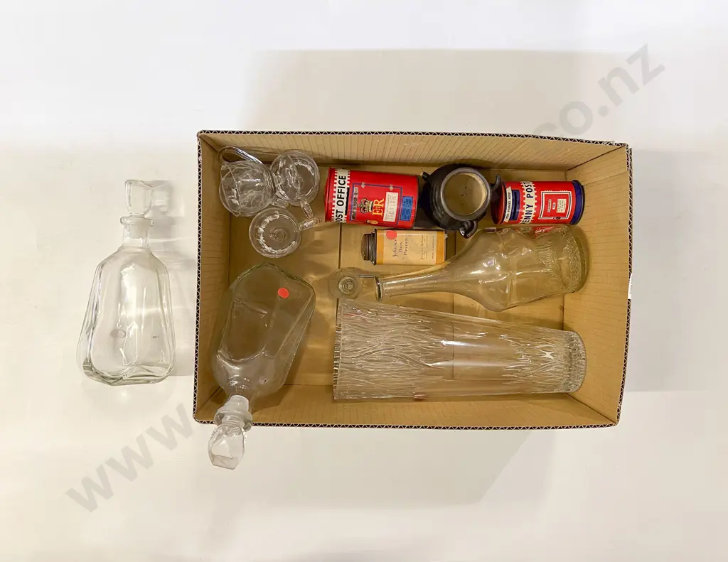 Quantity of Assorted Glassware together with two Vintage Post Office Money Boxes Image 1++