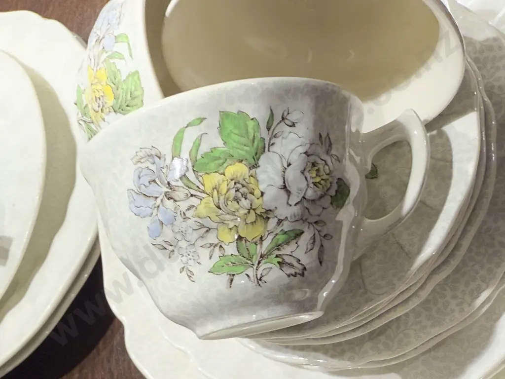 Royal Doulton "Sutherland" Part Dinner Set Image 1++