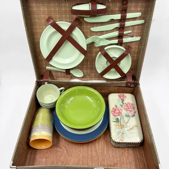 Part Original Fitted 1930's Picnic Case