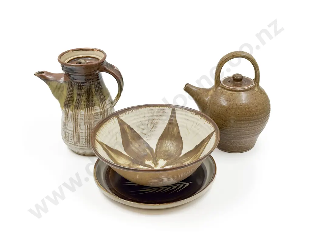 Four Pieces of NZ Pottery Image 1++