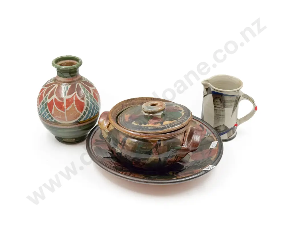 Quantity of Assorted NZ Pottery Image 1++