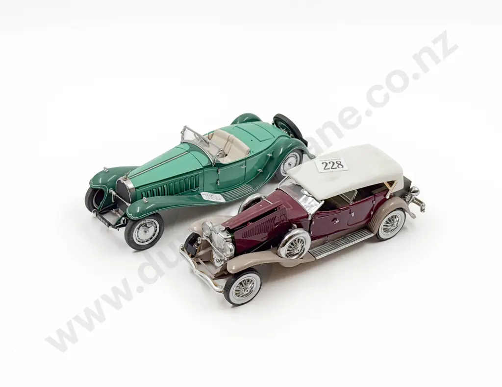 Two Franklin Mint Model Vehicles Image 1++
