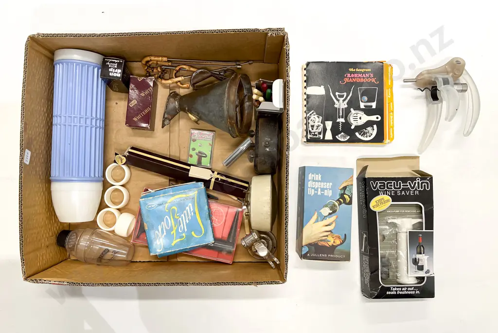 Box Quantity of Assorted Vintage & Drinking Paraphenalia Image 1++