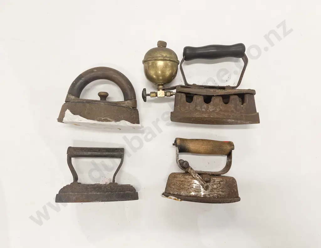 Four Assorted Vintage Flat Irons Image 1++