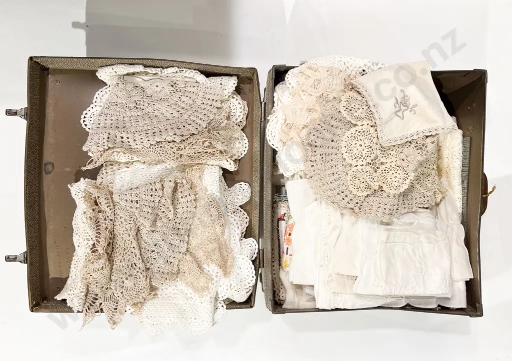 Suitcase of Assorted Vintage Linens Image 1++