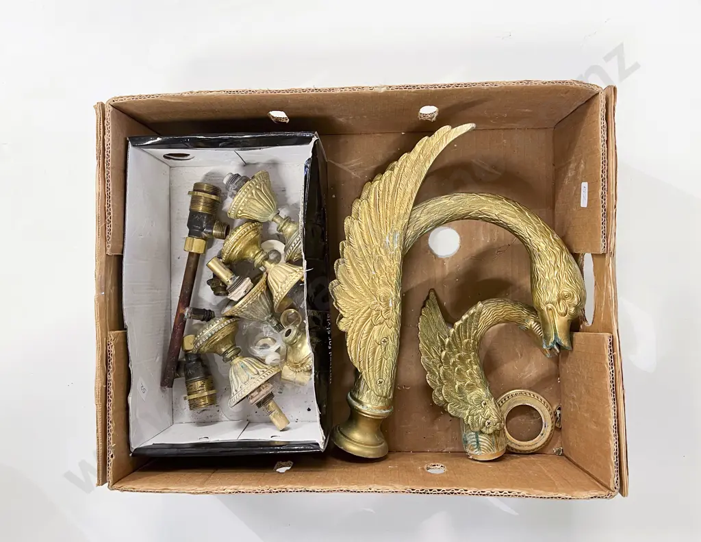 Vintage Brass Swan Taps & Associated Parts Image 1++