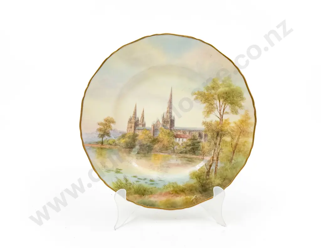 Royal Worcester "Lichfield Cathedral" Plate Image 1++