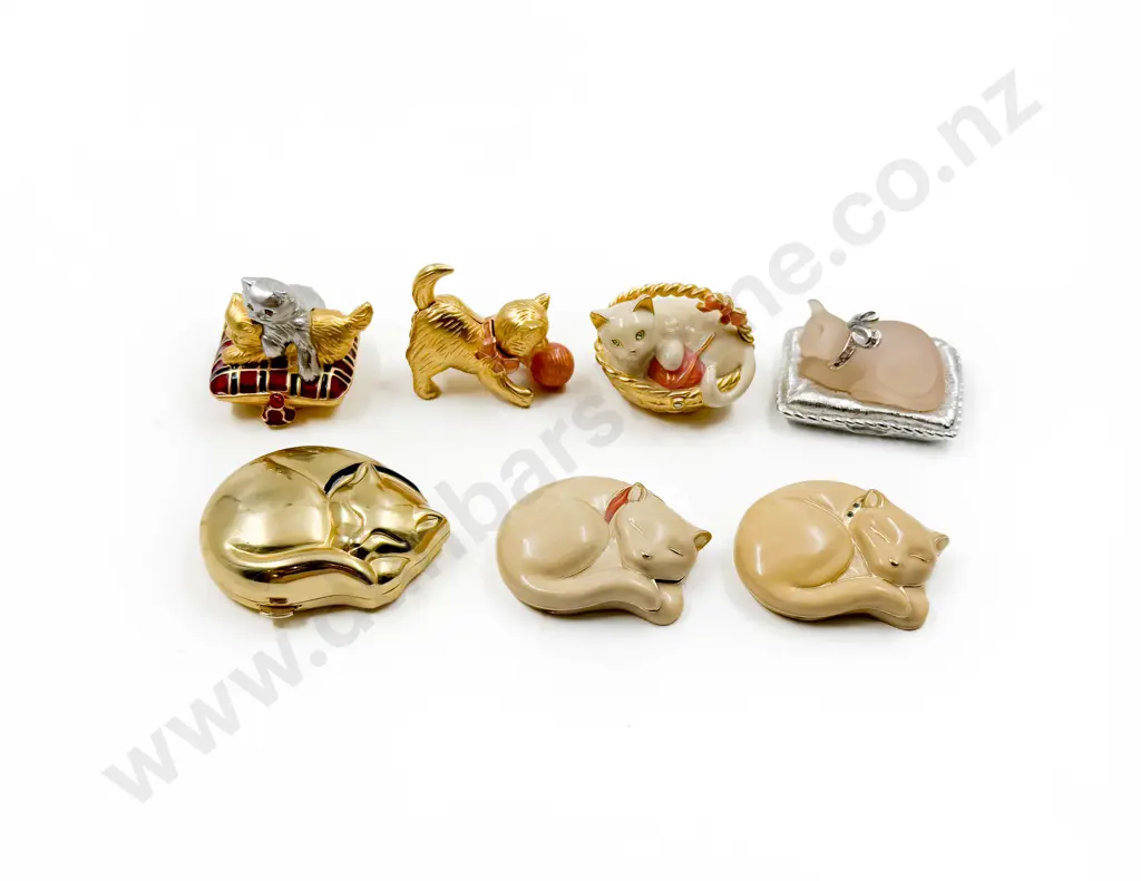 Seven Cat Form Compacts Image 1++