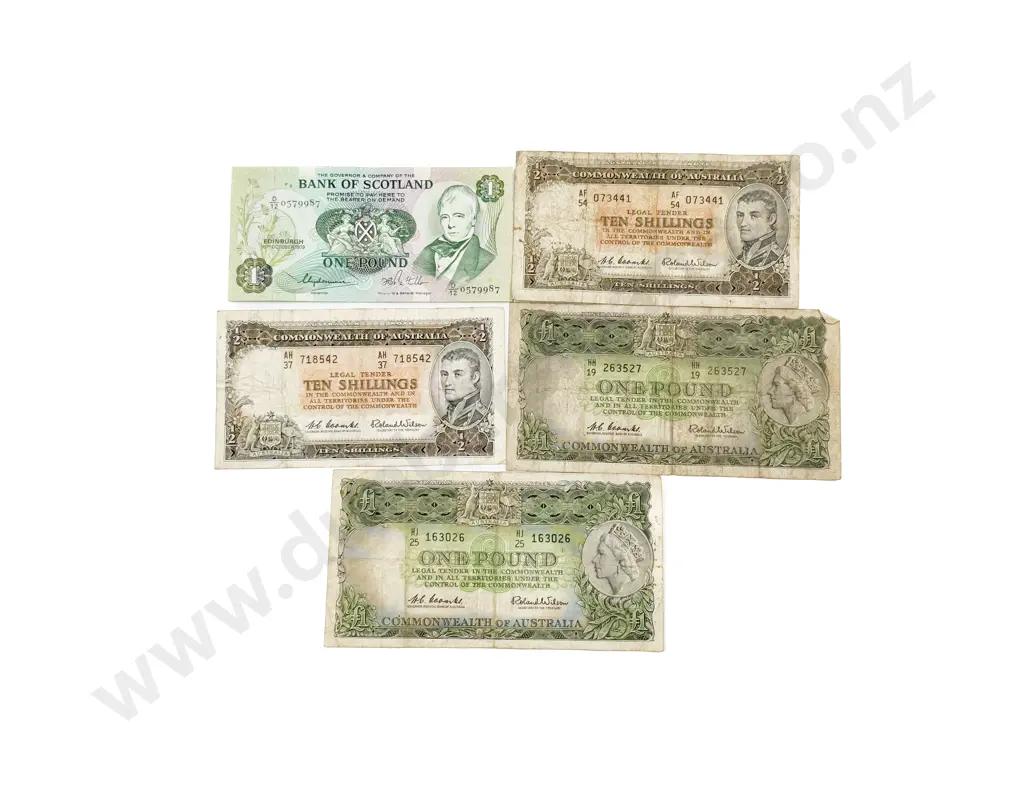 Vintage S/P Place Holder together with Five Assorted World Bank Notes Image 1++