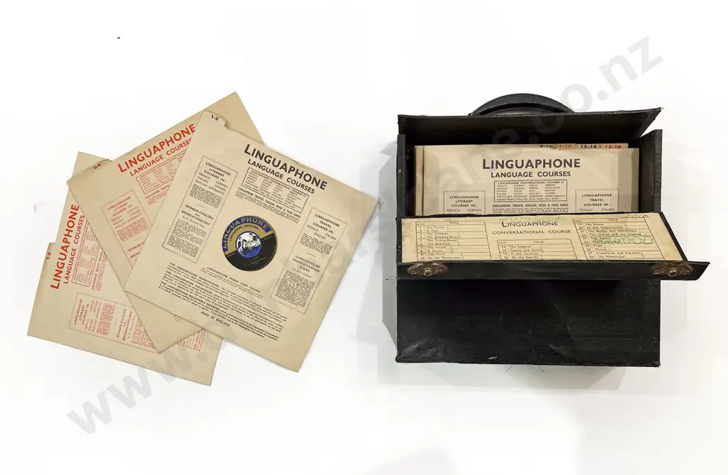 Vintage Record Case with Set of Linguaphone Language Courses on 78 Records Image 1++
