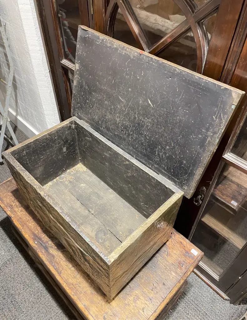 Embossed Brass Coal Box Image 1++