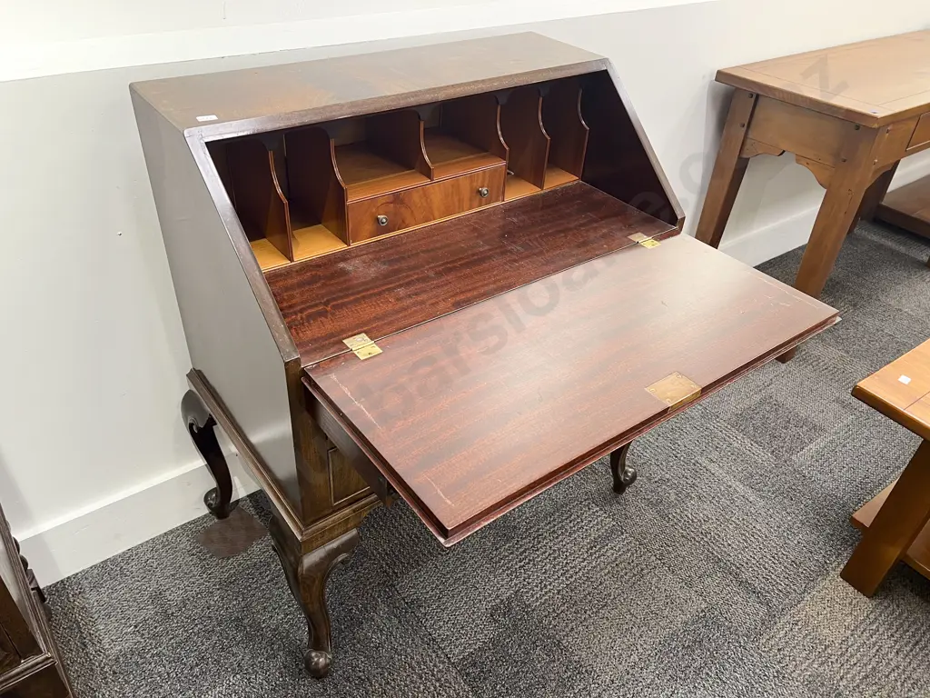 Geo III Style Mahogany Bureau Image 1++