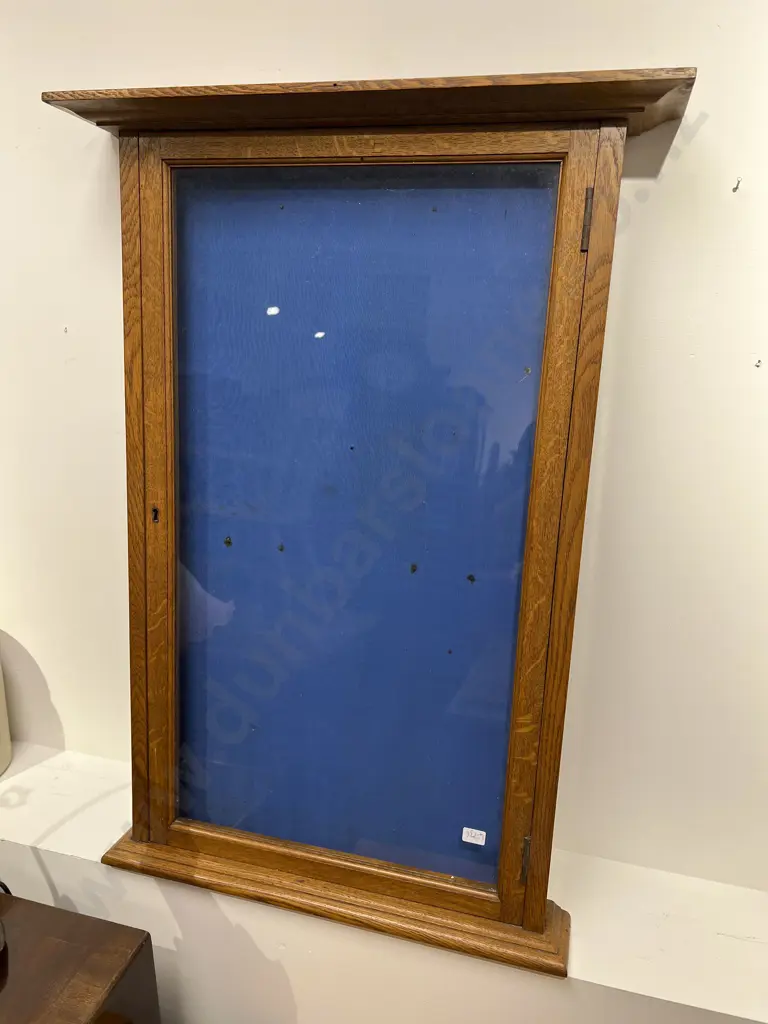 Oak Hanging Key Cabinet Image 1++