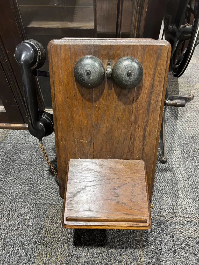 Vintage Oak Wall Phone Image 1++