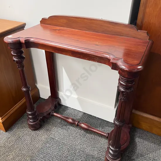 Small Vict Console Table