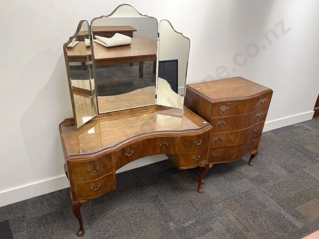 Walnut Four Drawer Chest & Matching Dressing Table together with Bedhead Image 1++