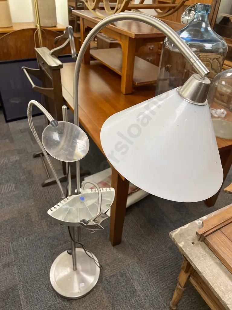 Modern Floor Lamp Image 1++