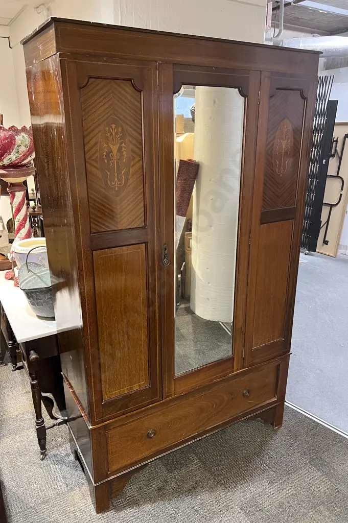 Edwardian Mahogany Sheraton Revival Mirror Door Wardrobe Image 1++
