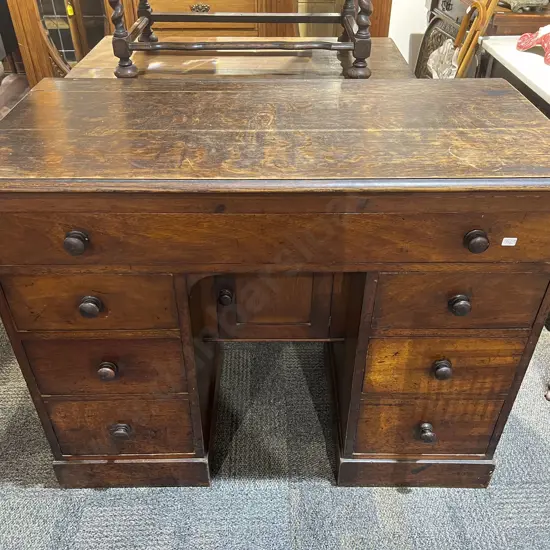 Vict Oak & Mahogany Desk