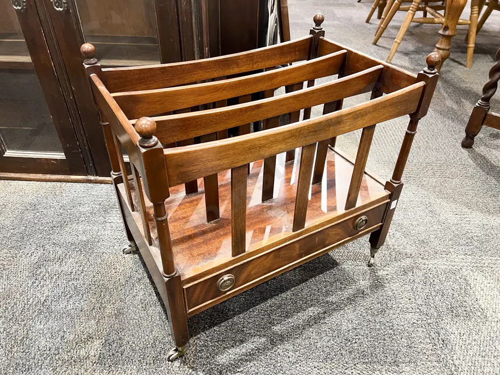 Repro Mahogany Canterbury Image 1++