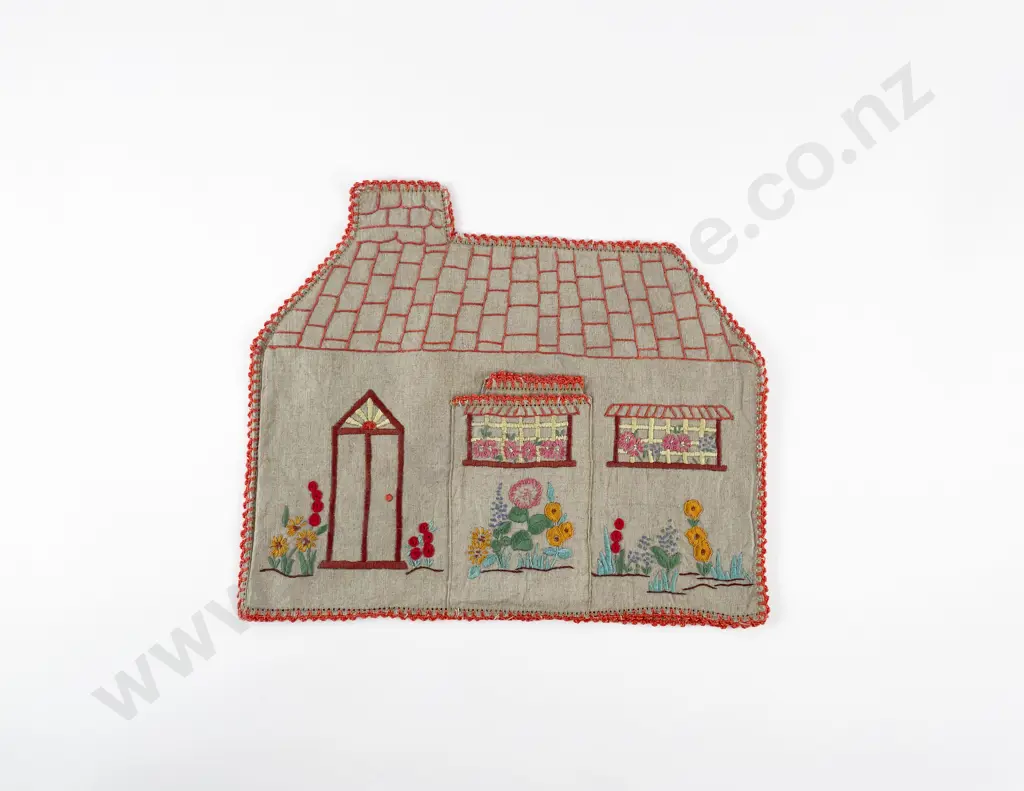 1930's Thatched Cottage Tea Cosy Image 1++