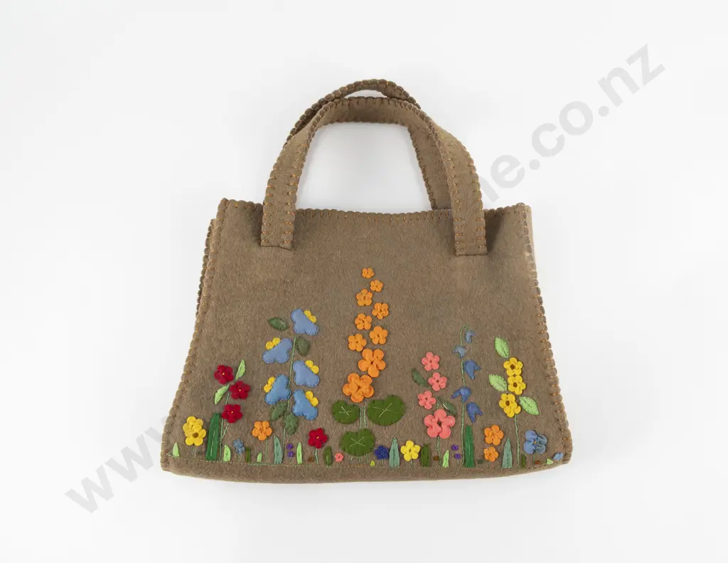 1930's Felt Work Bag Image 1++