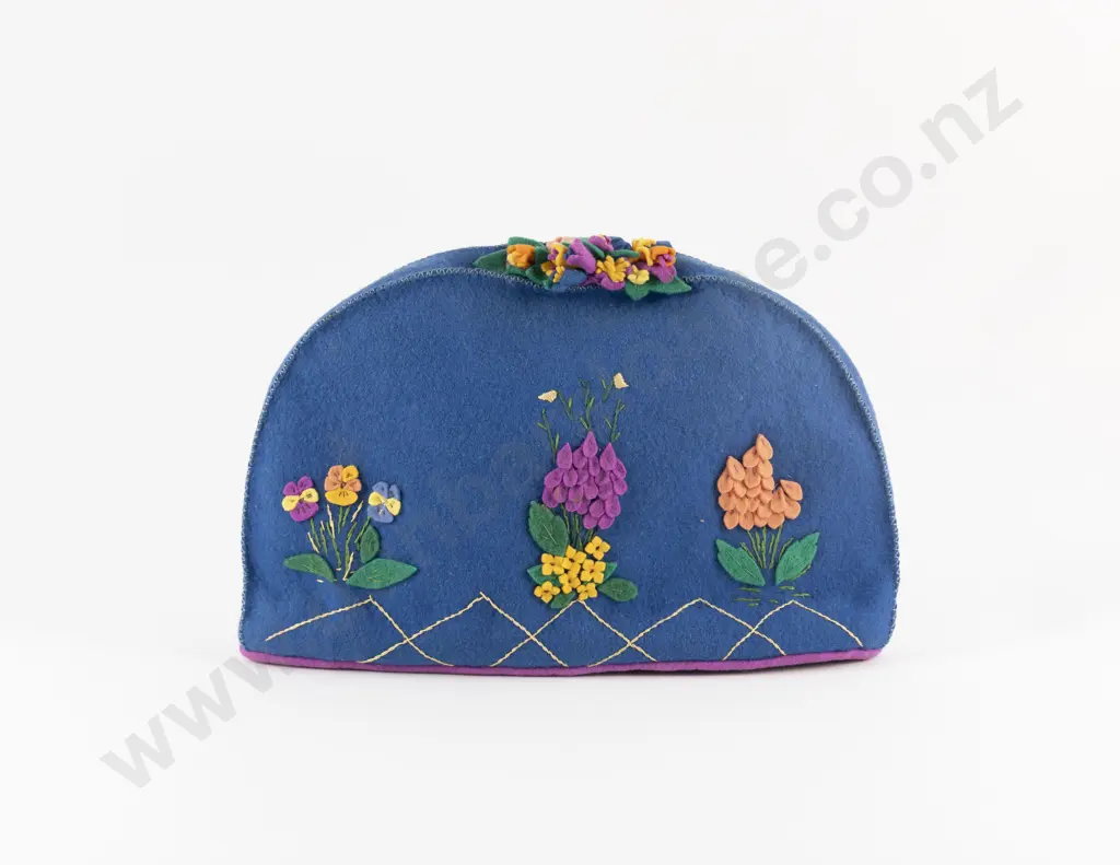 C1930's Felt Tea Cosy Image 1++