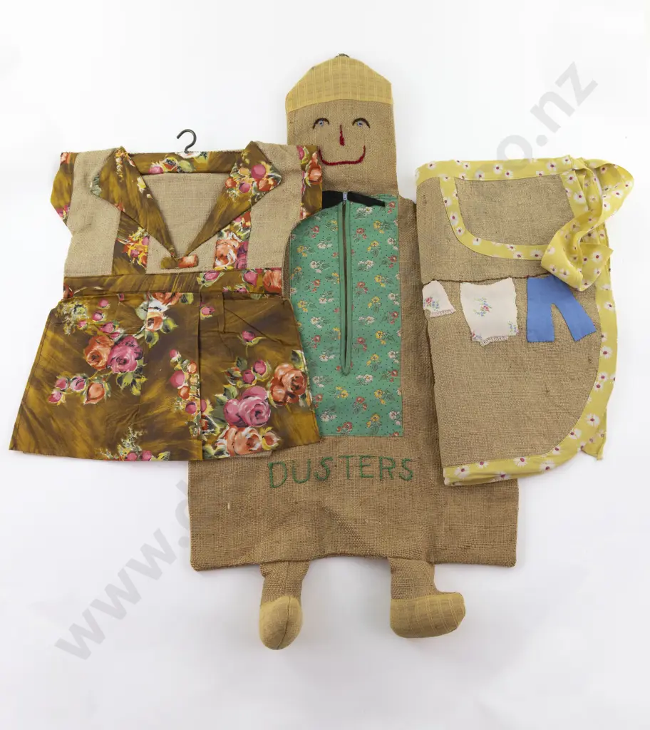 C1940's Laundry Apron Laundry Bag & Peg Bag Image 1++