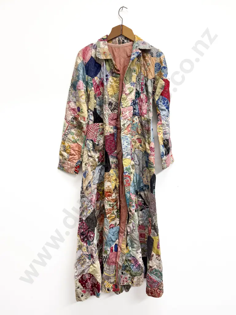 C1940s Patchwork Dressing Gown Image 1++