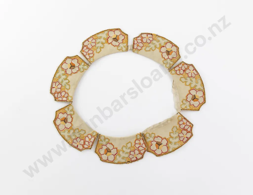C1930s Embroidered Collar Image 1++