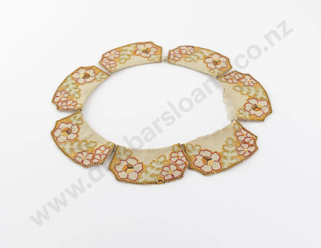 C1930s Embroidered Collar Image 1++