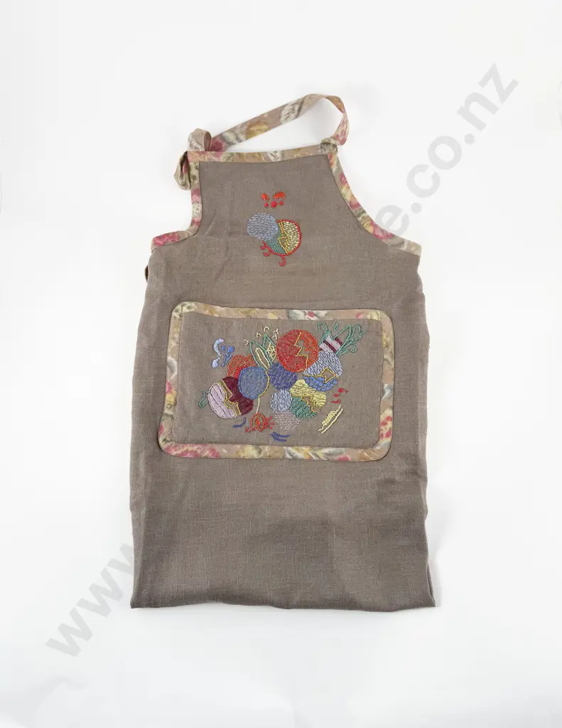 Sunshine Garden Apron Image 1++