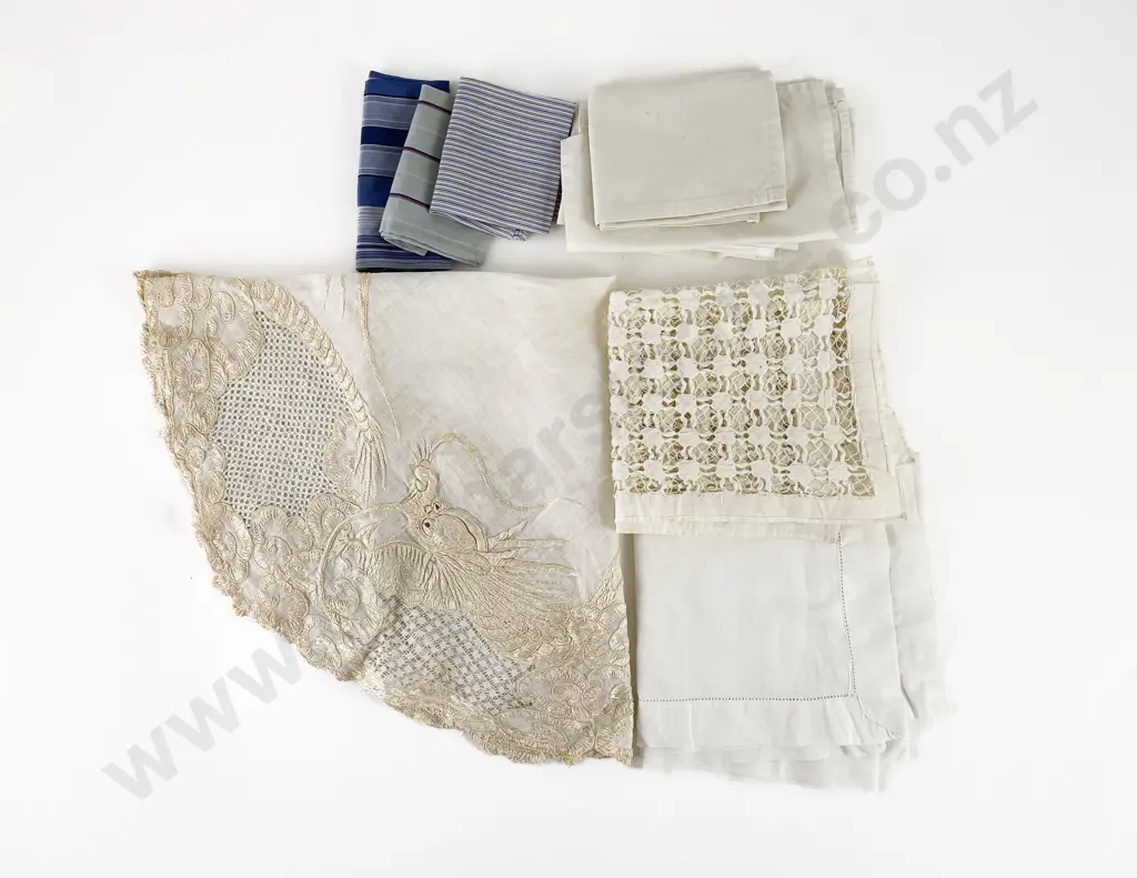 Collection Early C20th Linens Image 1++