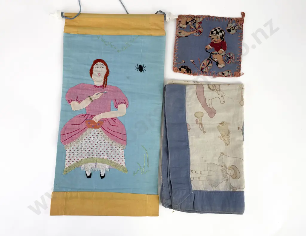 Vintage Nursery Tablecloth & Pot Holder Image 1++
