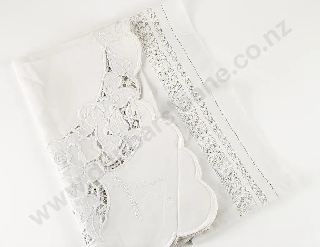 Early C20th Cutwork Tablecloth & Drawn Thread Work Runner Image 1++